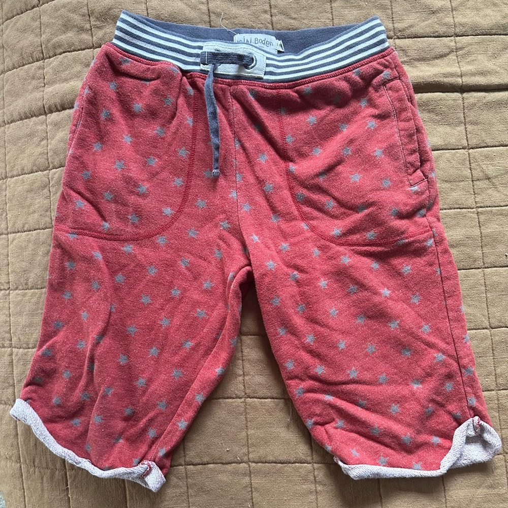 Red Cotton Sweat Shorts with gray stars size 12 Y